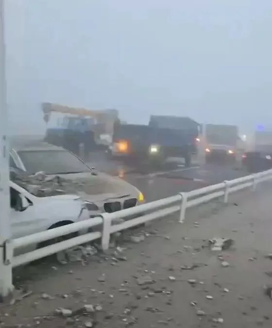 [驚心動魄！辽宁大橋驚現多車激烈碰撞，數人驚險受傷！]